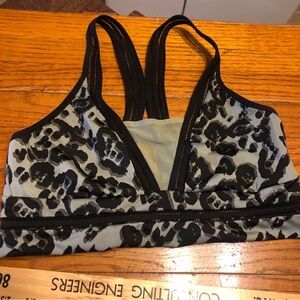 Victoria's Secret M Black and Gray Leopard Bra